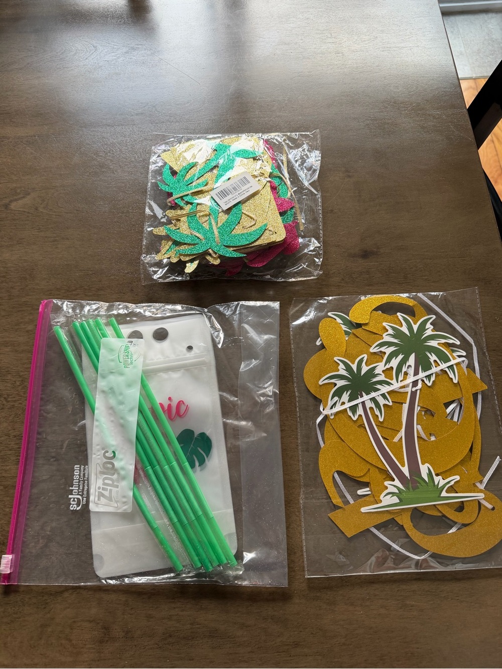 Amazon Tropical Palm Leaf and Gold Glitter Party Decorations - Green, Gold, Pink
